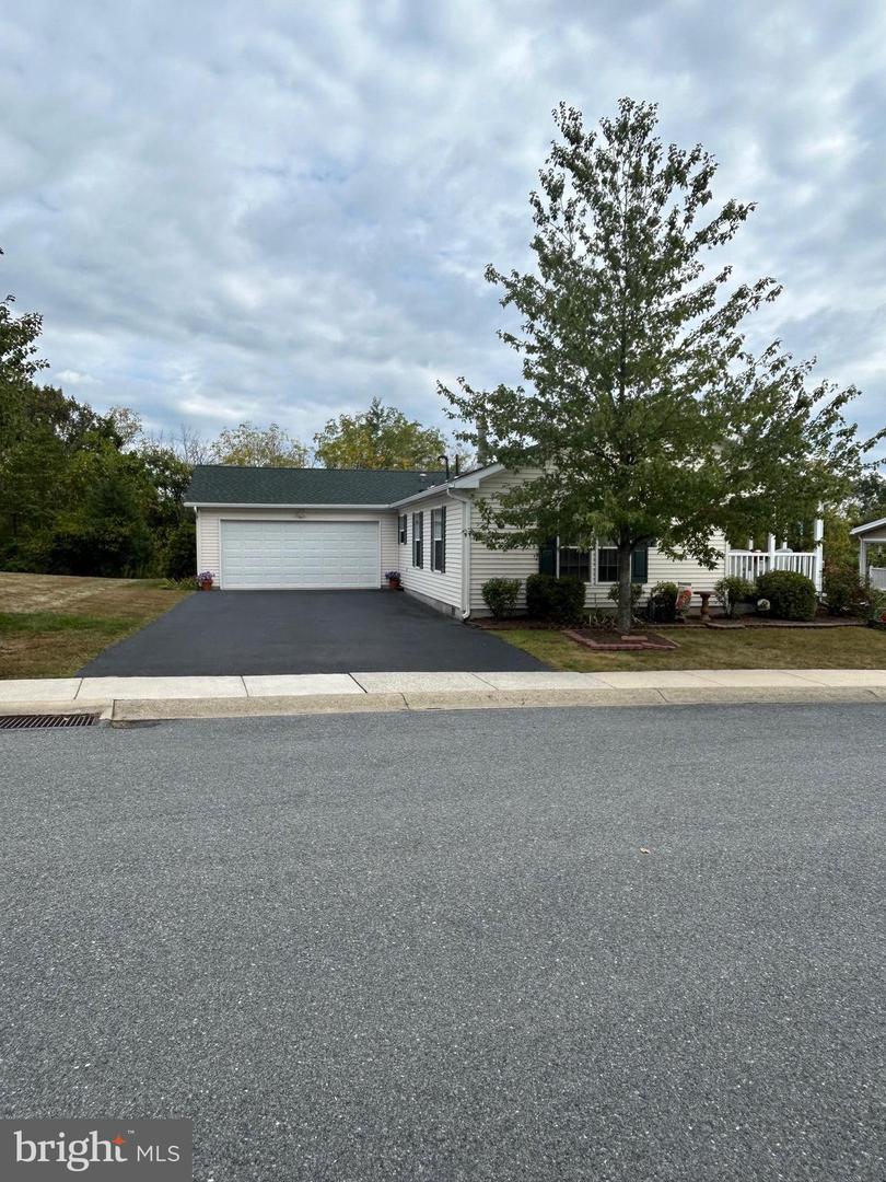 94 Random Road, Douglassville