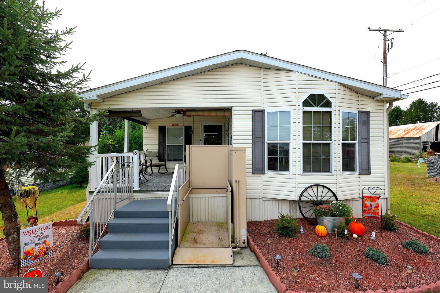 16 Shamrock Avenue, Mohrsville