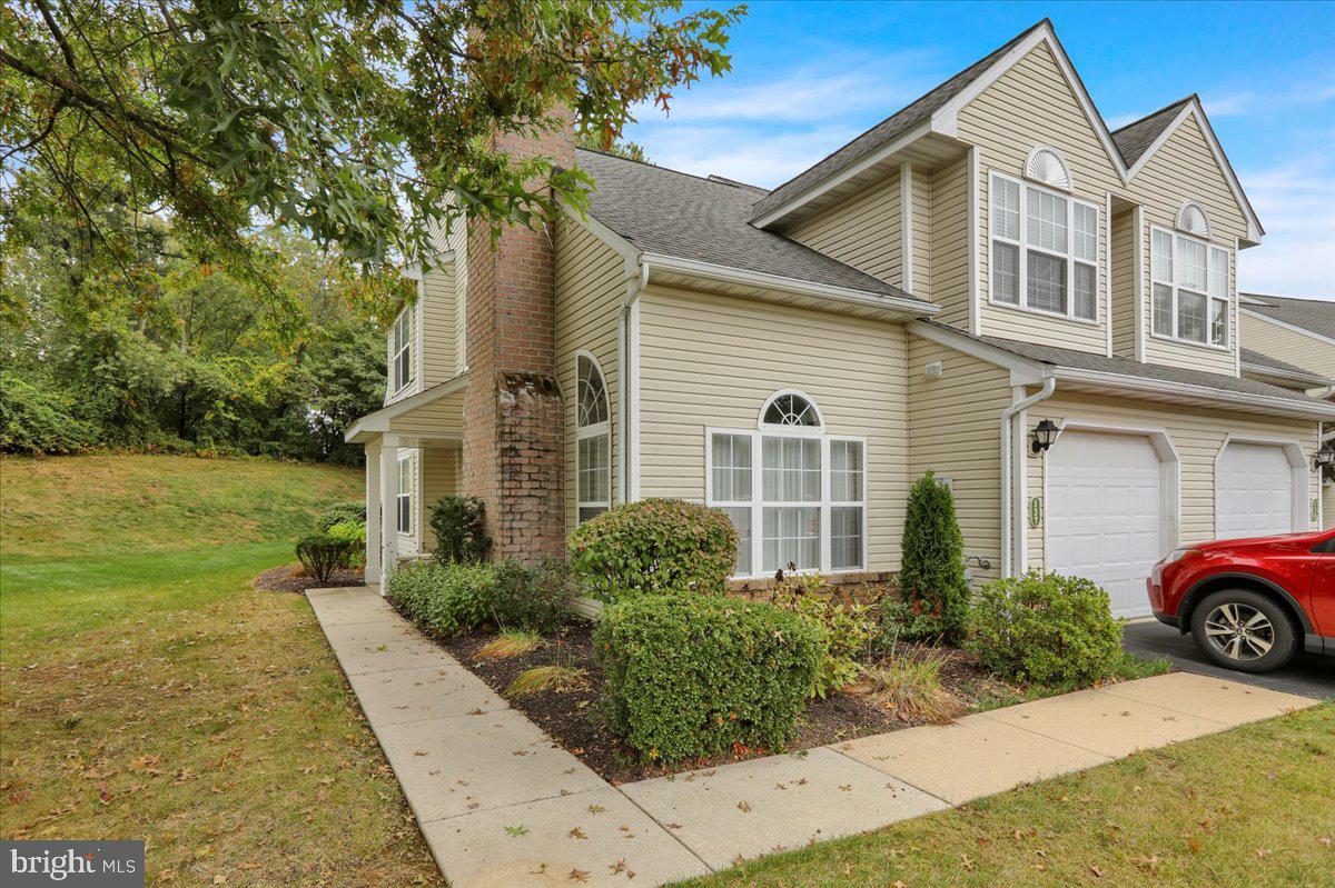 137 Hickory Lane, Reading