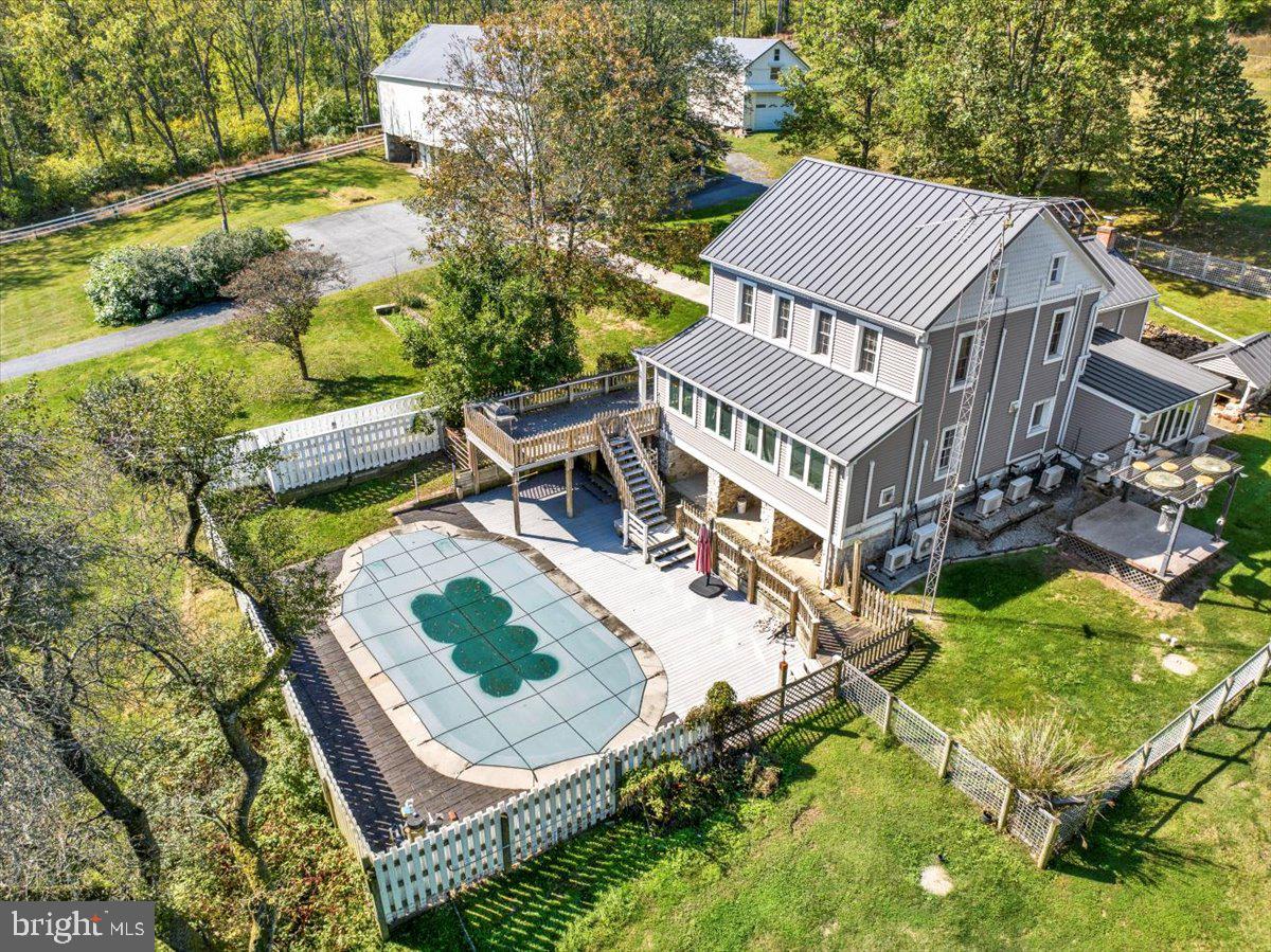 1530 Palisades Drive, Bernville