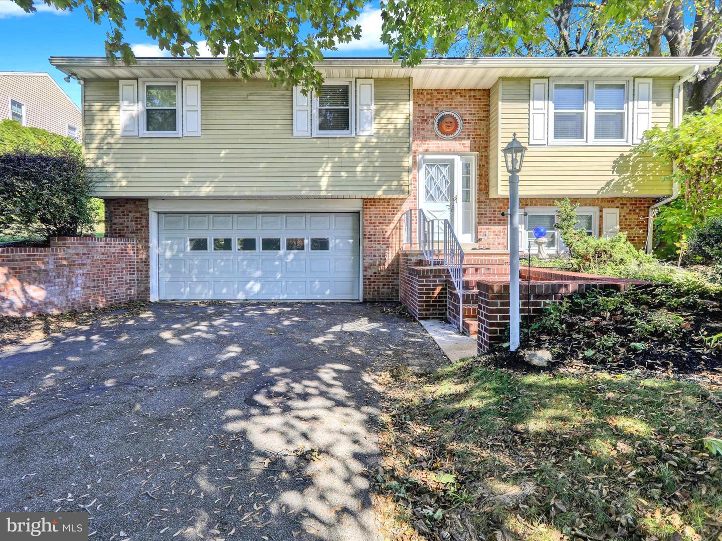 4001 Circle Avenue, Reading