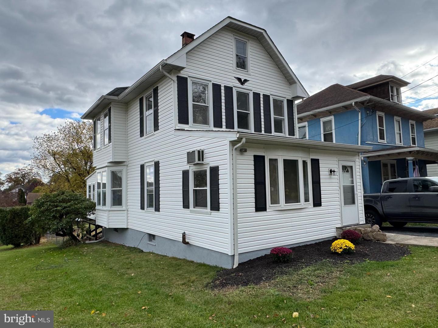 111 W 33rd Street, Reading