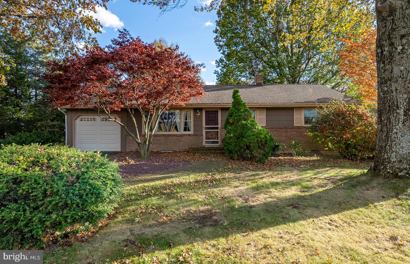 207 Laurel Avenue, Hamburg