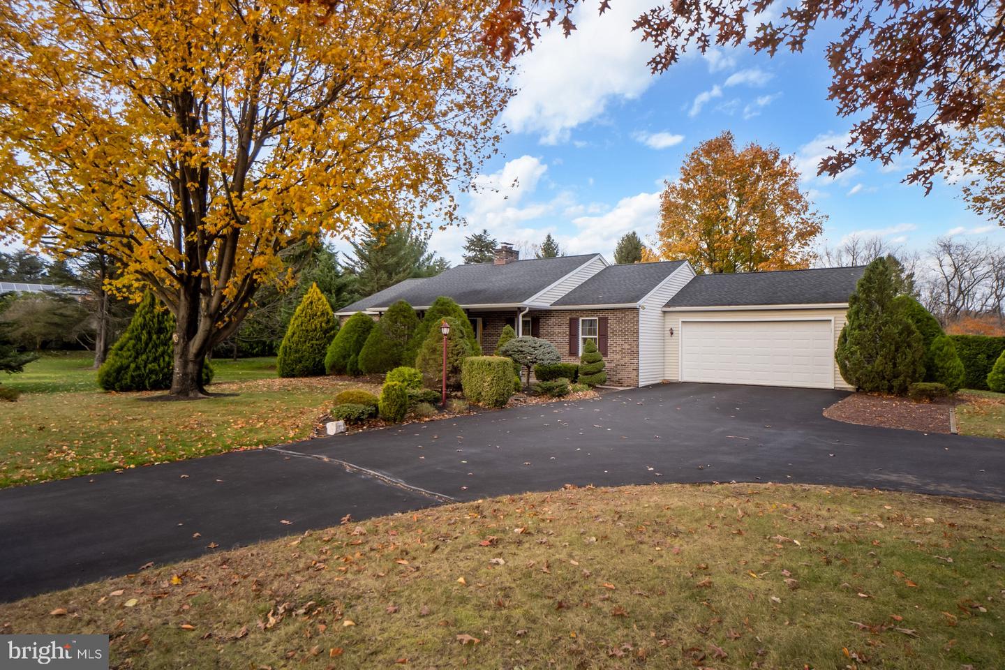 1053 Hilltop Road, Leesport