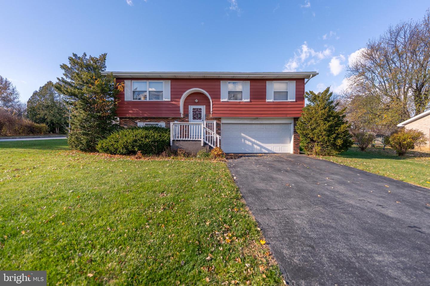 38 S Herbein Drive, Topton