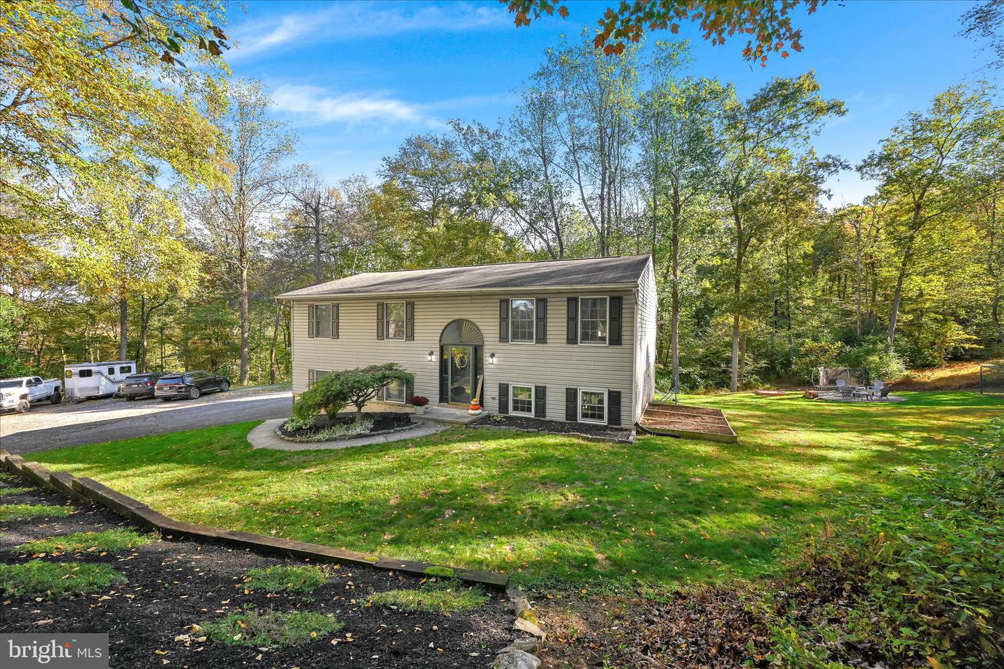 122 Witmer Road, Reinholds