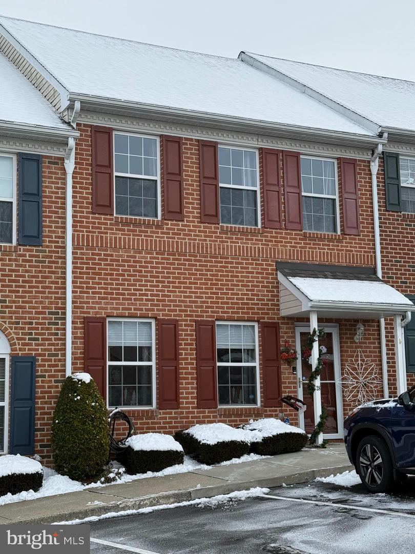 28 Charlemont Court, Reading