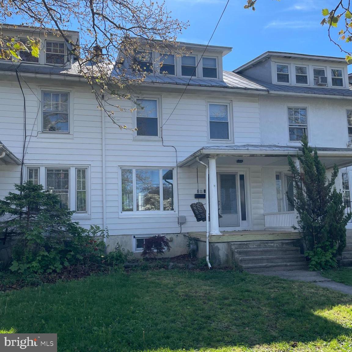811 Main St