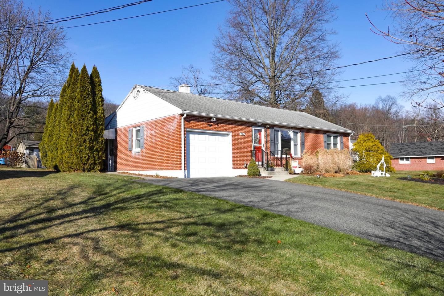 731 Cherry Street, Bally