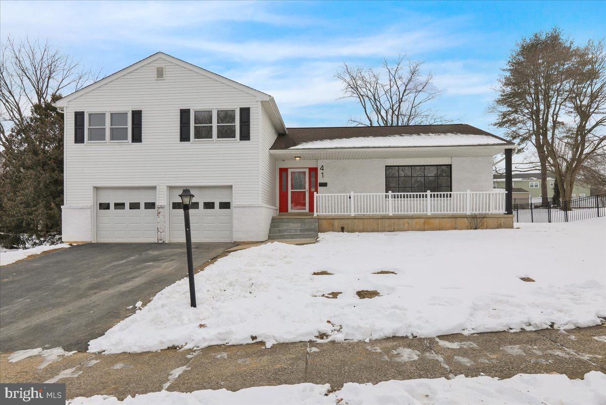 41 Dorchester Drive, Reading