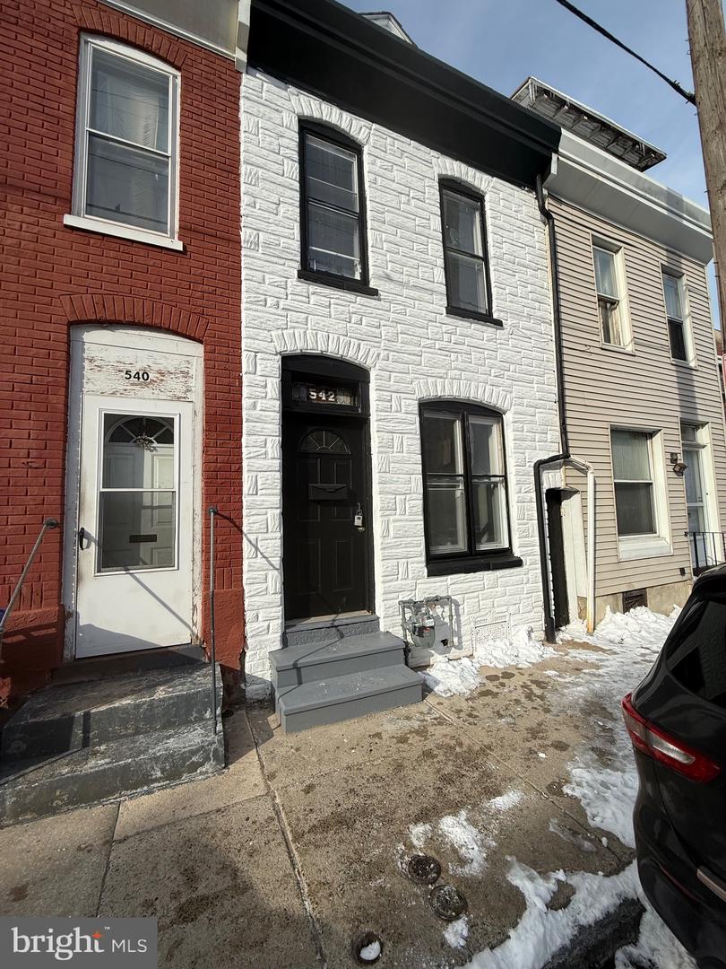 542 Moss Street, Reading