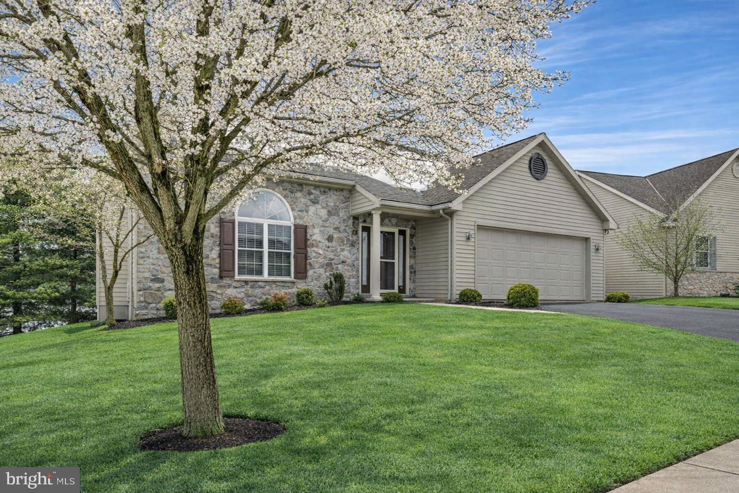110 S Cacoosing Drive, Reading