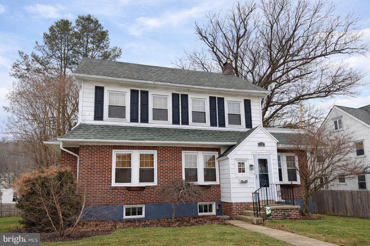 16 W 35th Street, Reading
