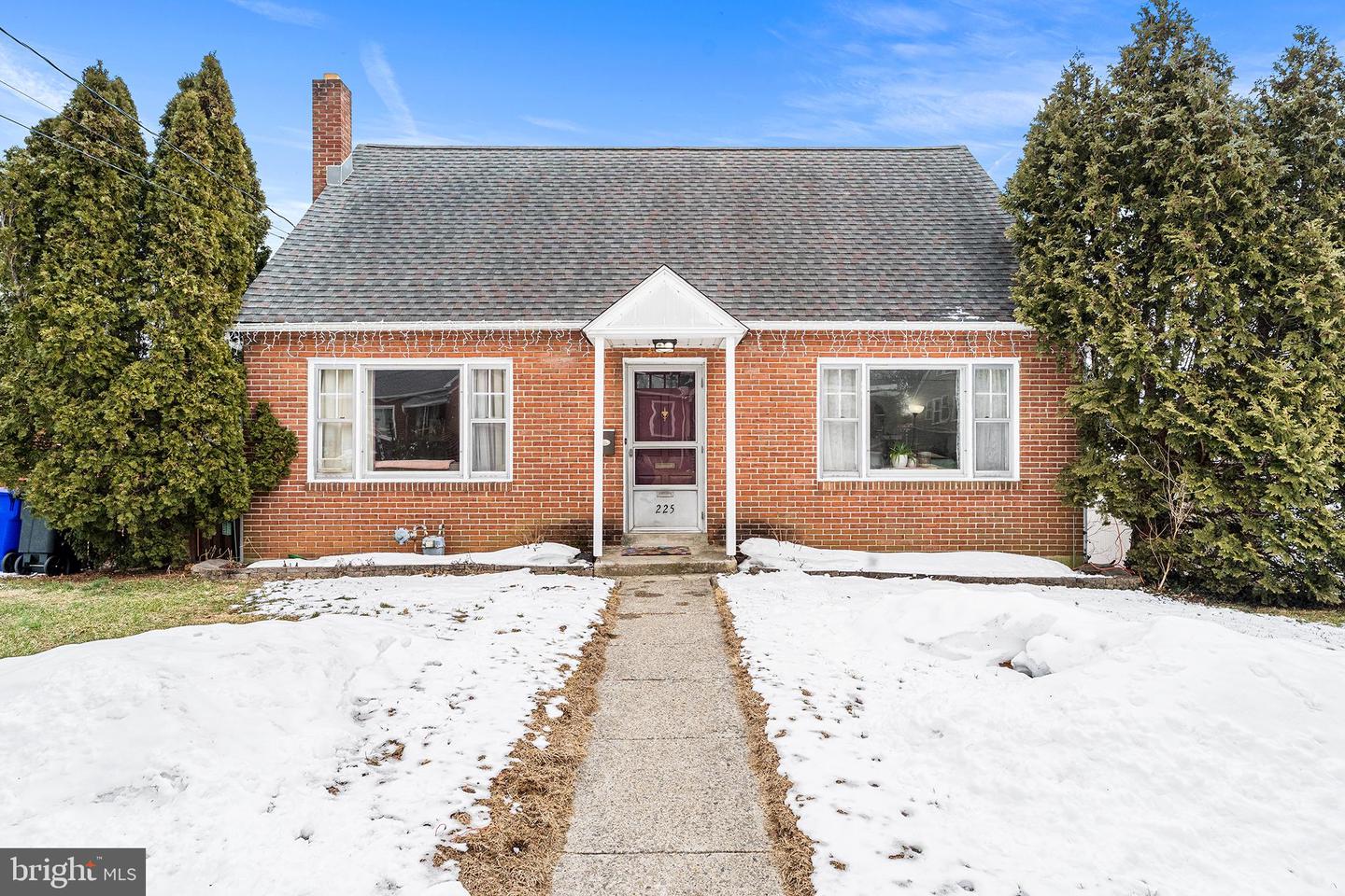 225 Mcclellan Street, Reading