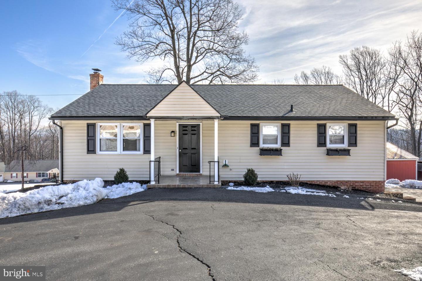 63 Preston Road, Wernersville
