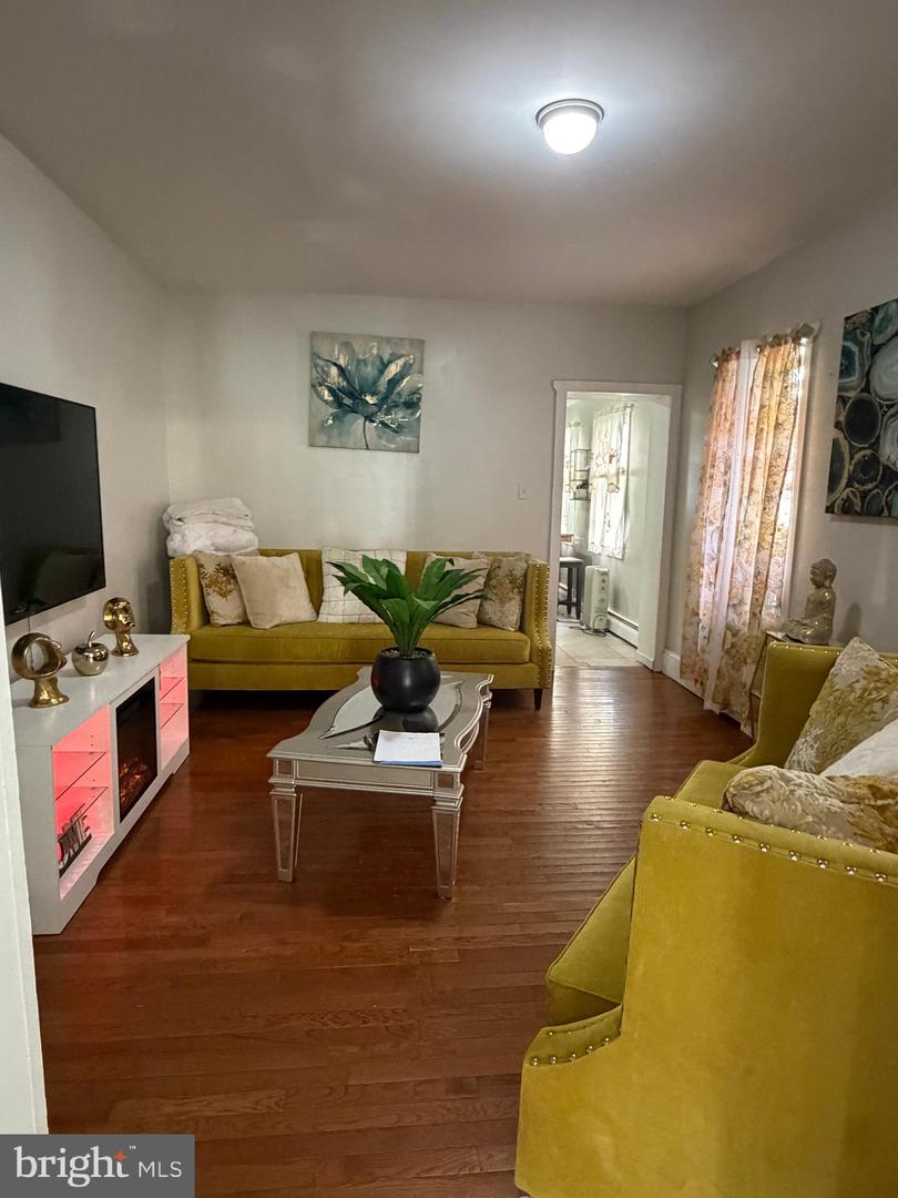 515 Elm Street, Reading