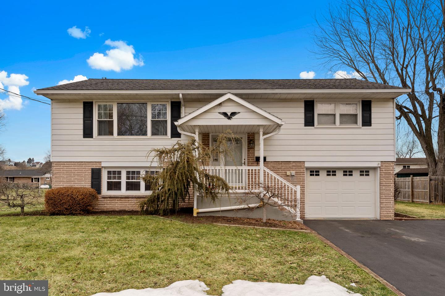 347 Fry Avenue, Robesonia