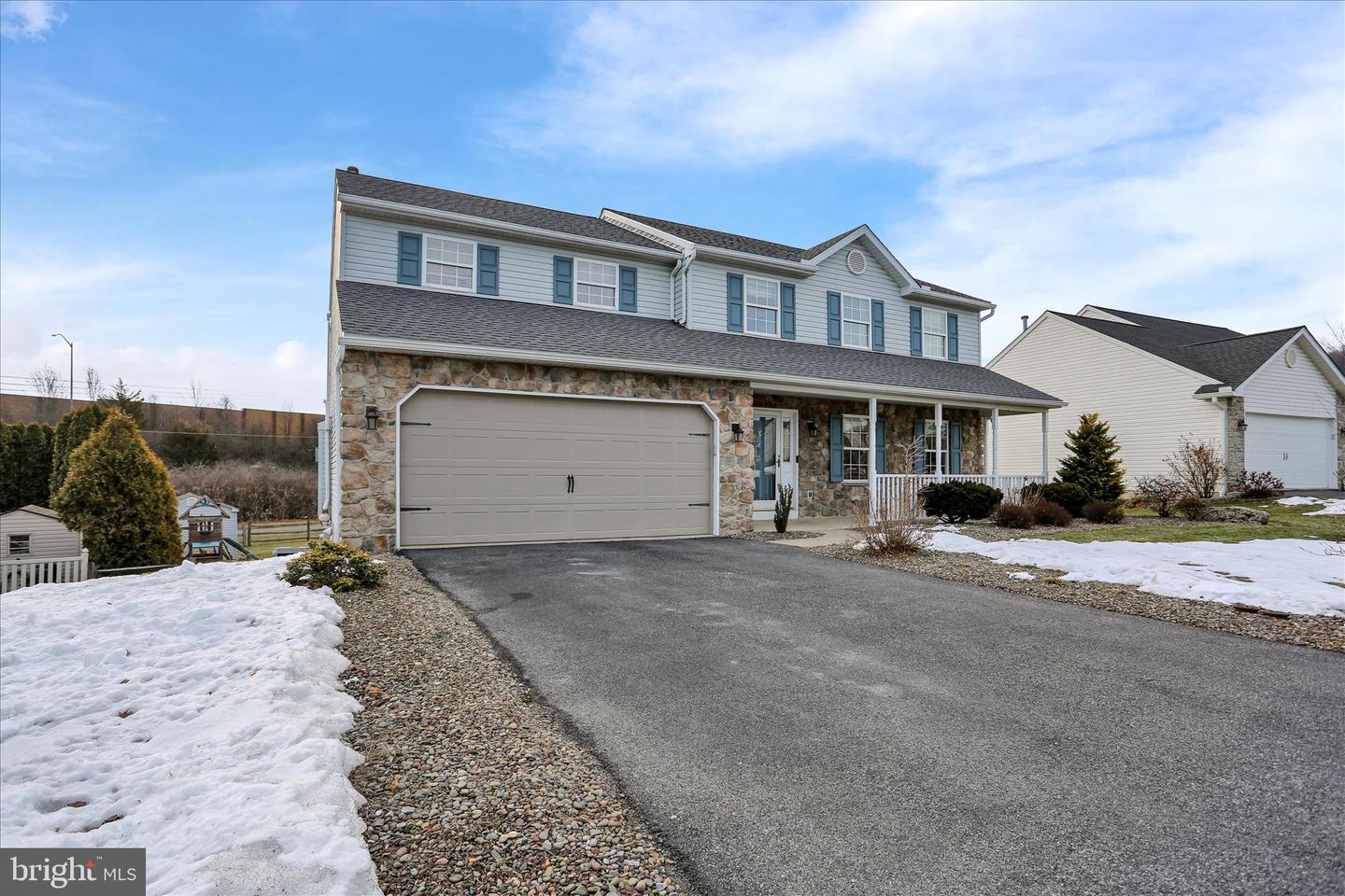 2403 John Henry Drive, Reading