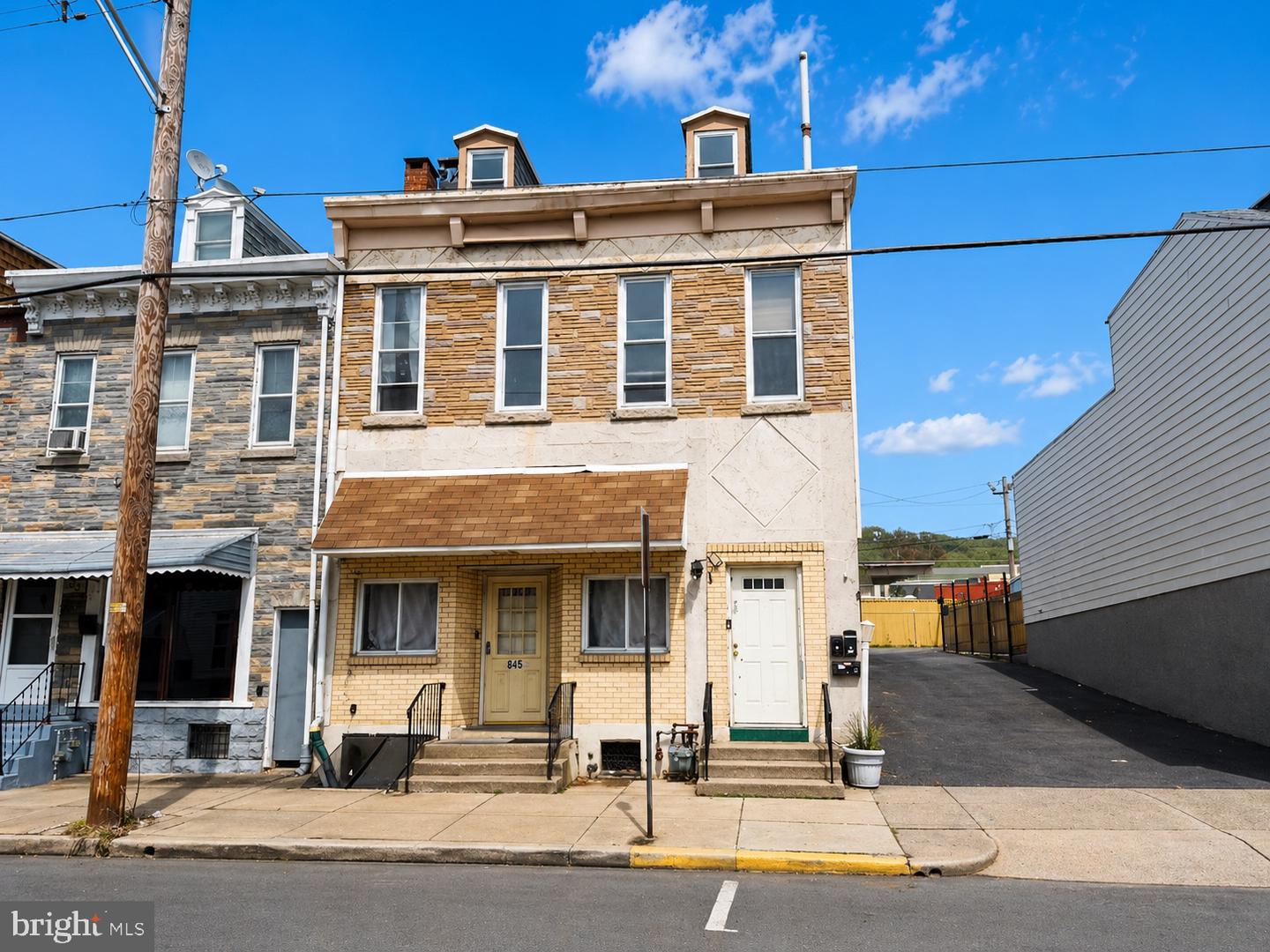 845 N 8th Street