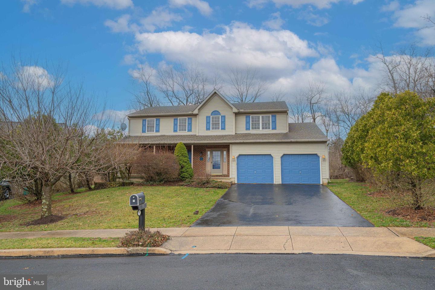 40 Elk Court, Reading