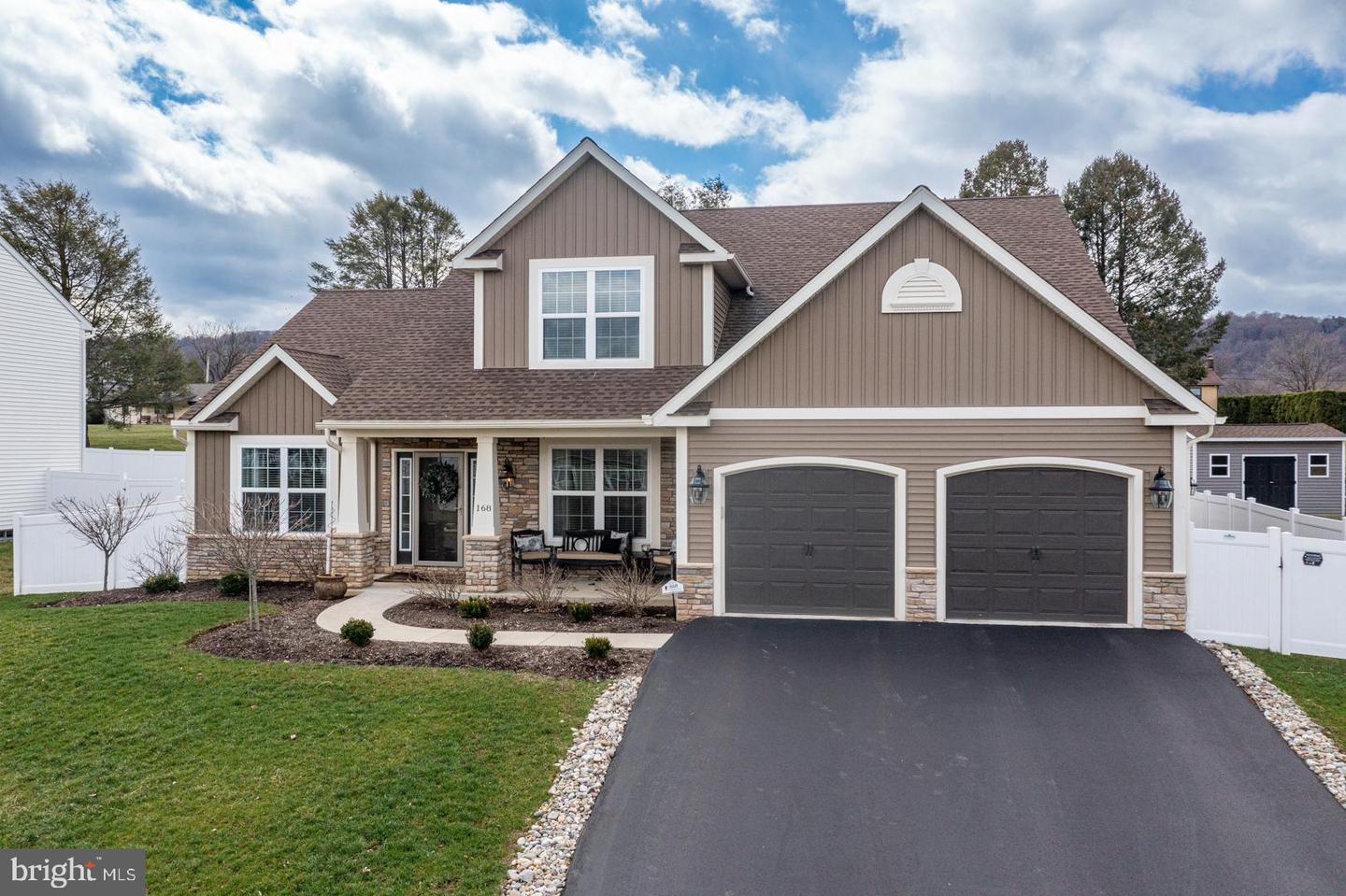 168 Sianna Circle, Wernersville