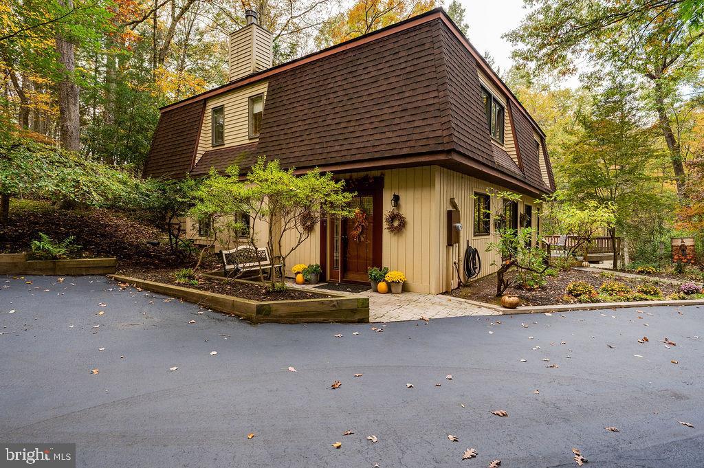 199 Deer Hill Rd