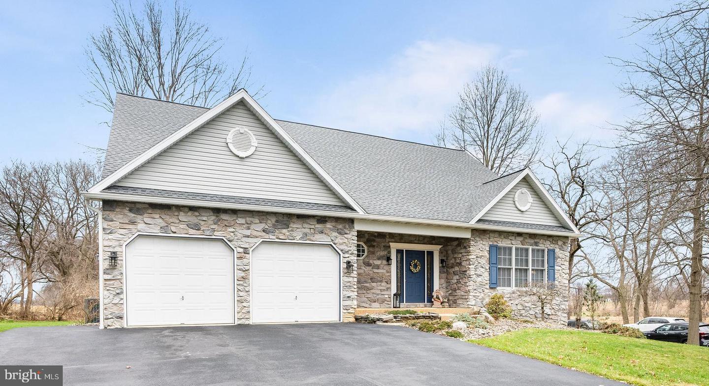 4135 Hill Terrace Drive, Reading