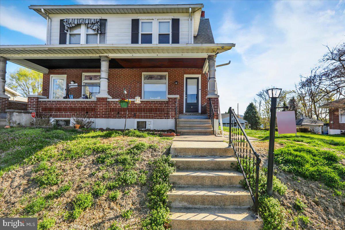 8 Pershing Boulevard, Reading
