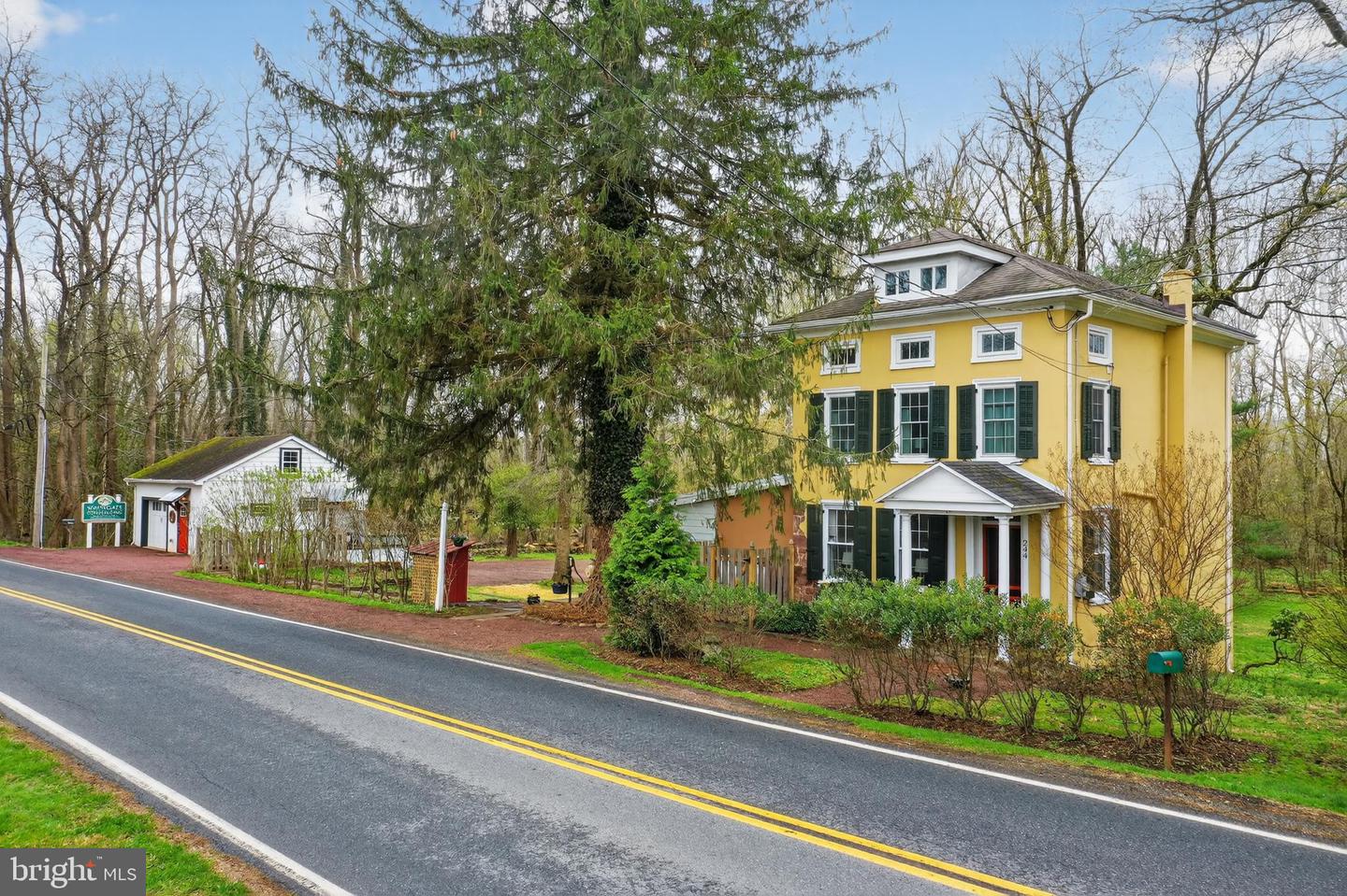 244 E Old Philadelphia Pike, Douglassville