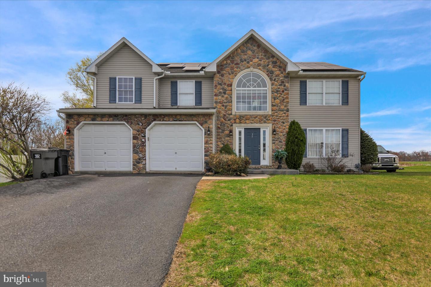 356 Luisa Court, Shoemakersville