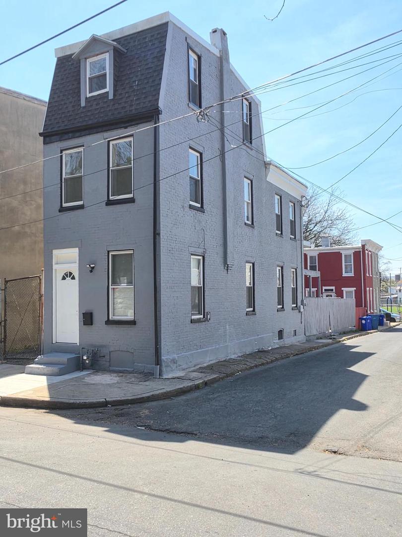 100 Neversink Street