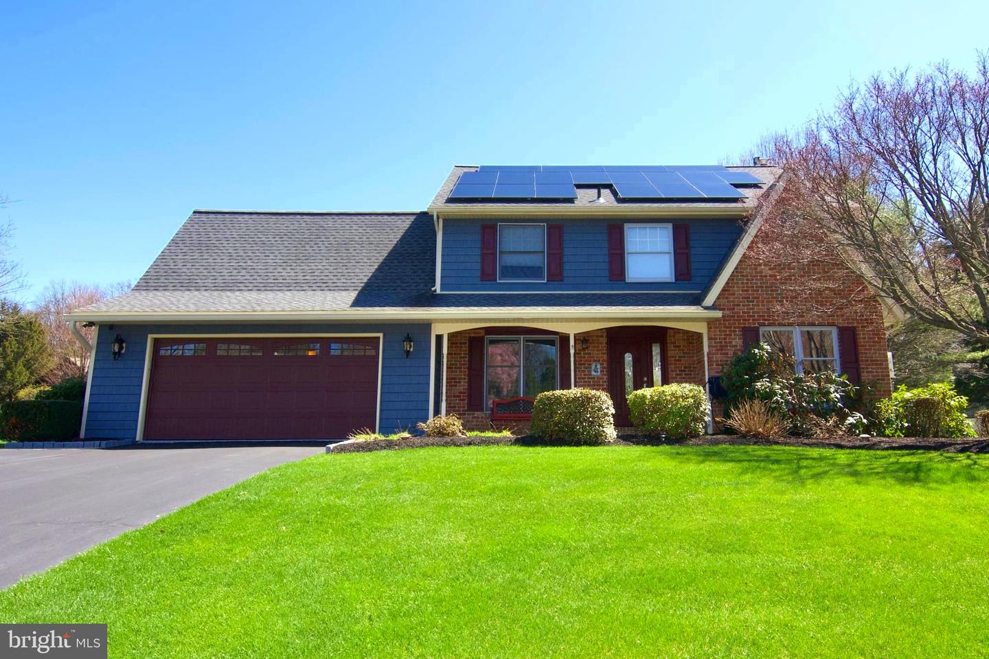 7451 Valley View Lane, Reading