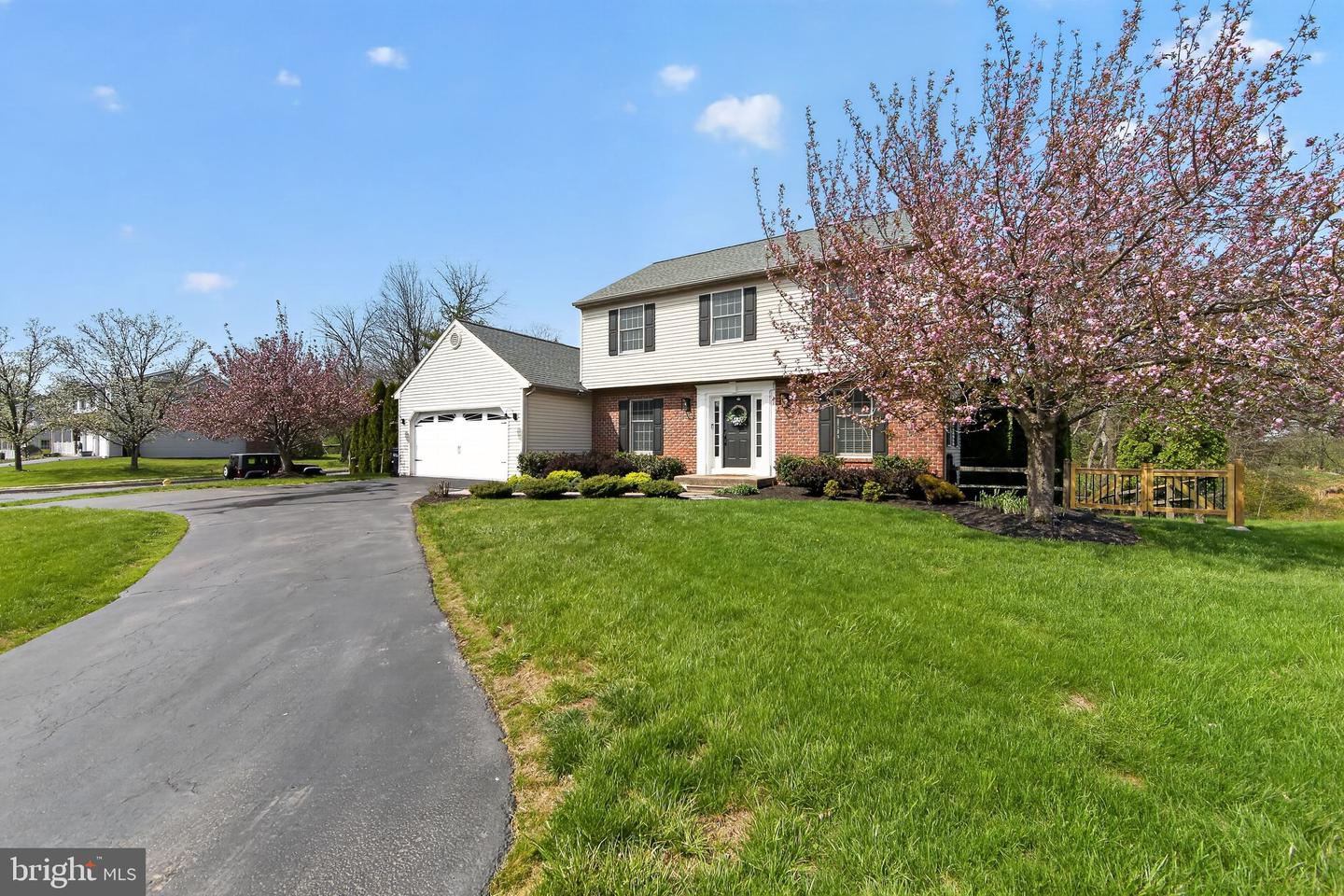 401 Russell Avenue, Douglassville