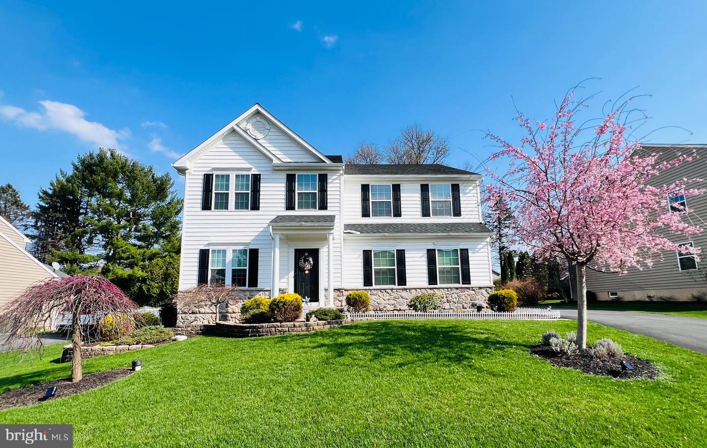 1668 E Thistle Drive, Reading