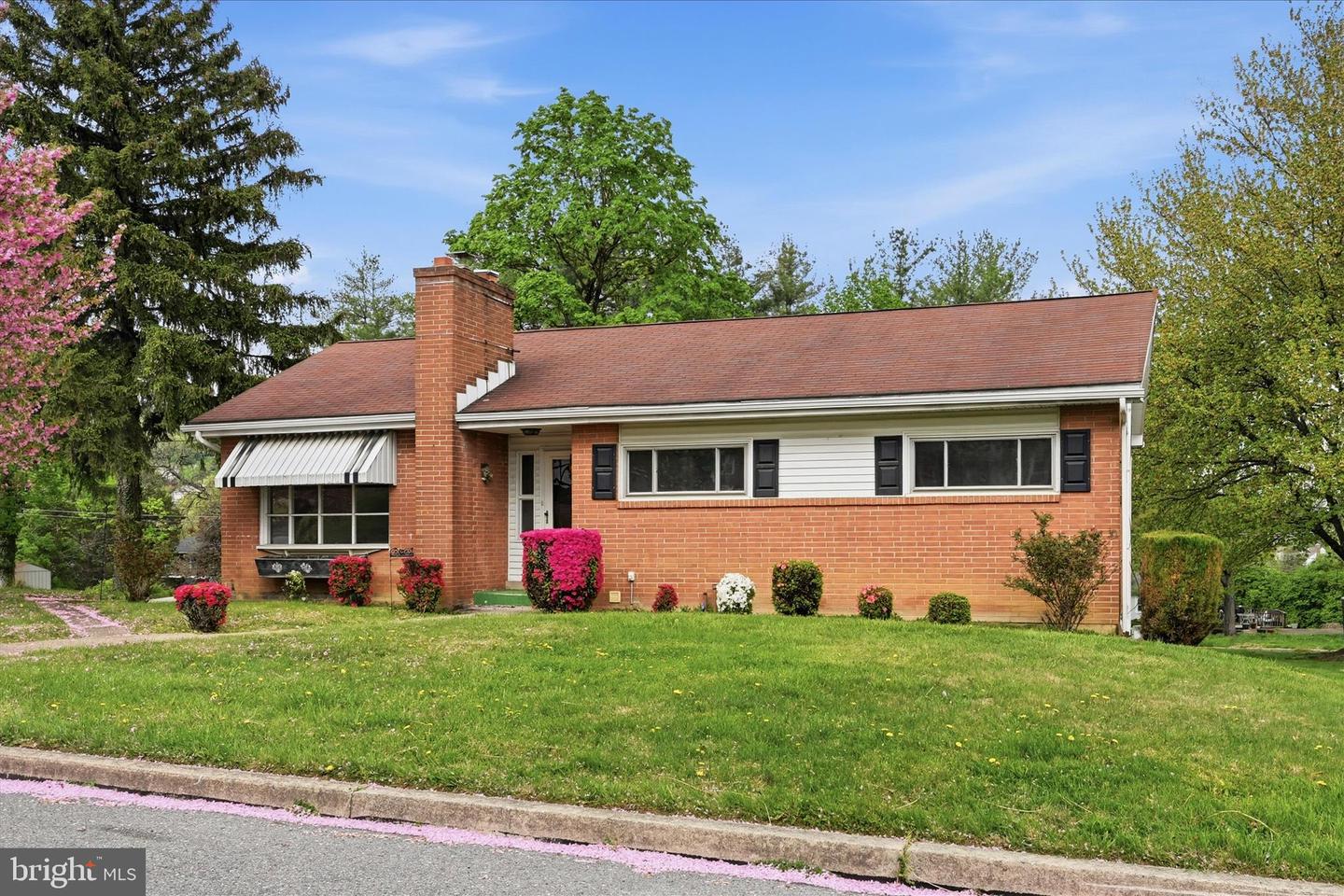 904 Crestview Avenue, Reading