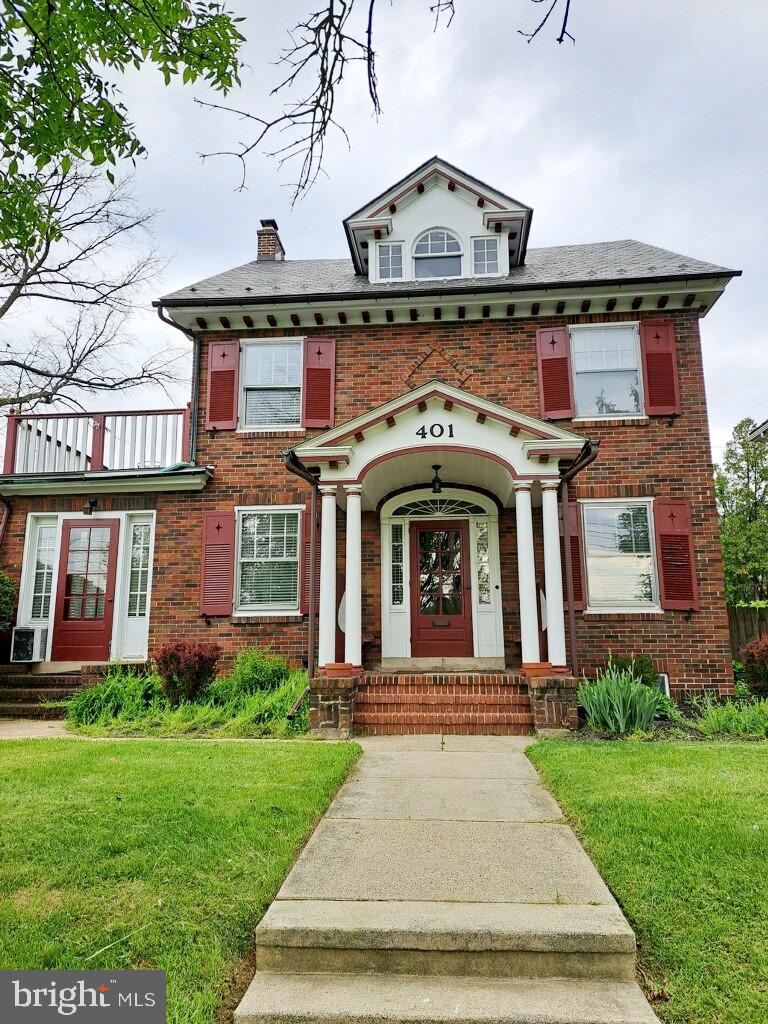 401 E Lancaster Ave