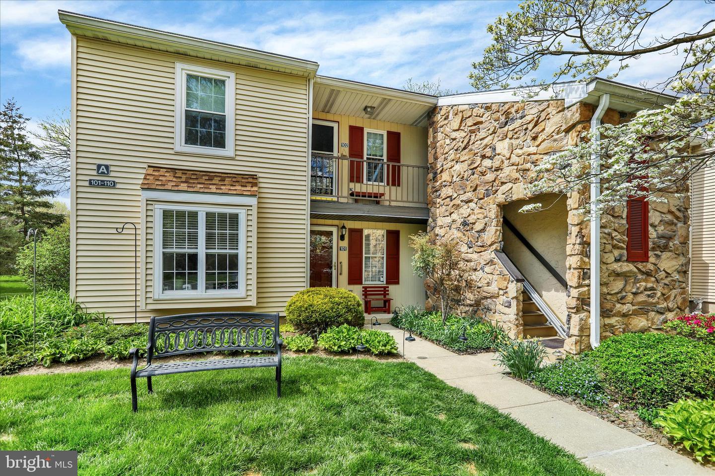 102 Valley Greene Circle, Reading