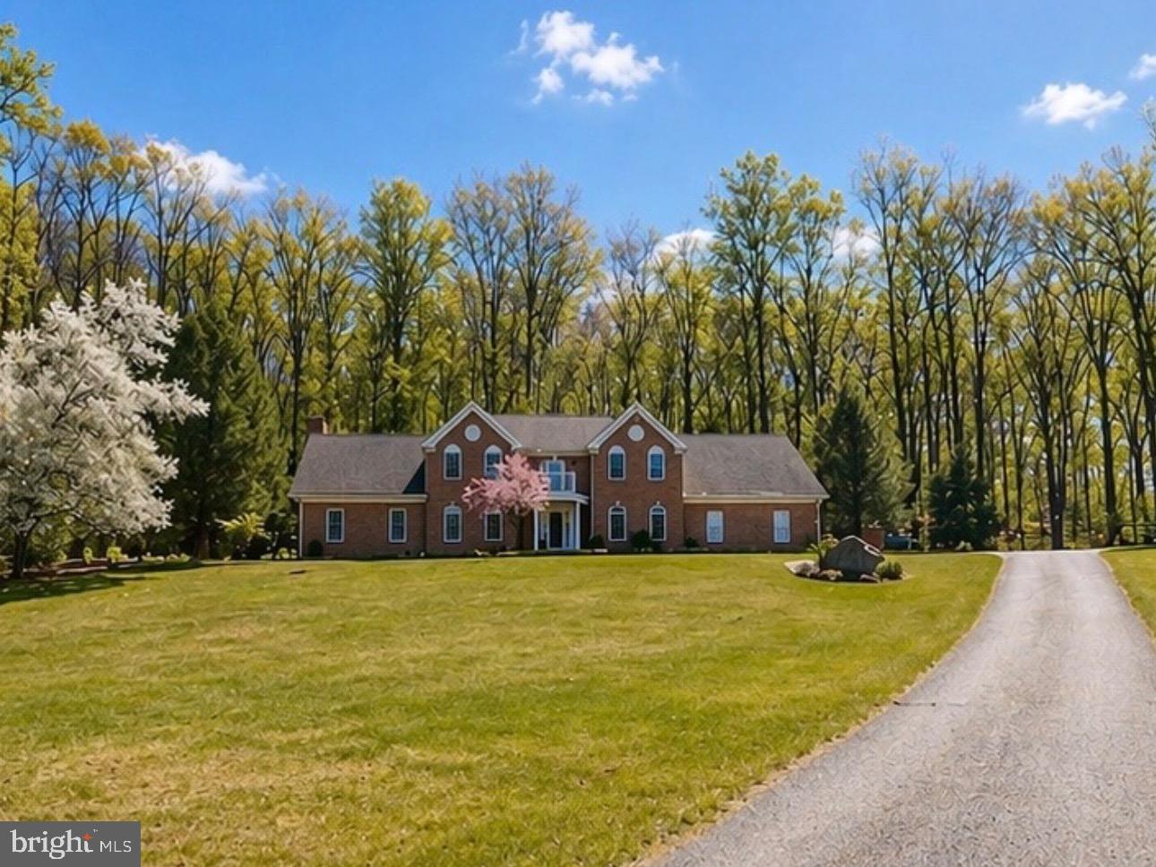 818 Green Hills Road, Birdsboro