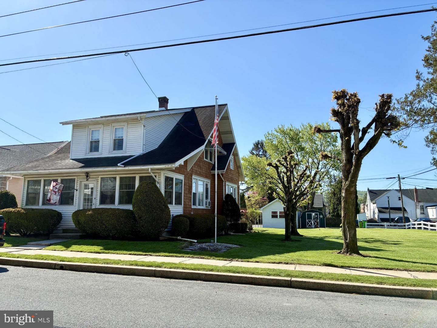 24 E High Street, Topton