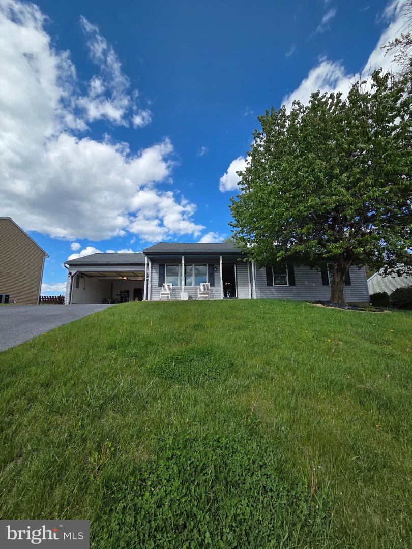 272 Hope Drive, Blandon