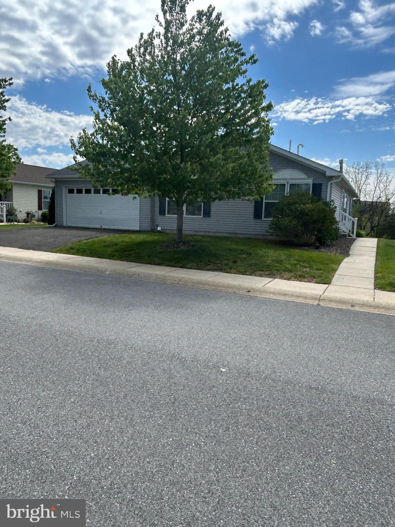 108 Random Road, Douglassville