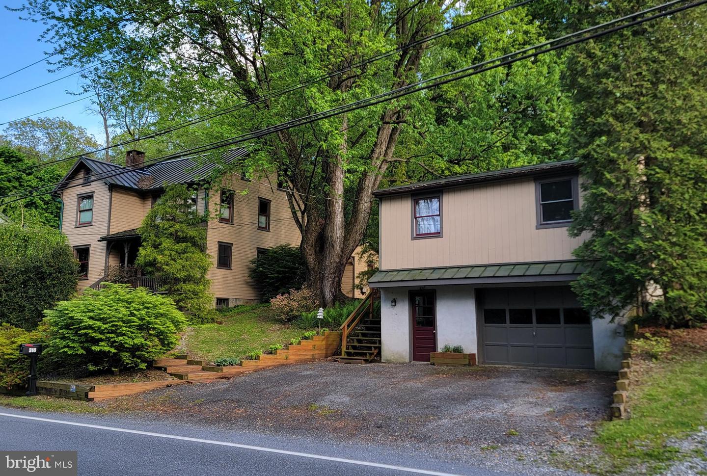 318 N Galen Hall Road, Wernersville