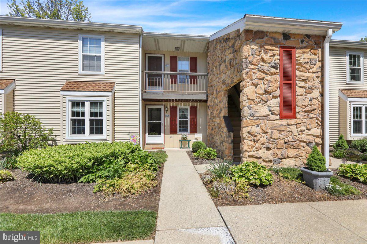 126 Valley Greene Circle, Reading