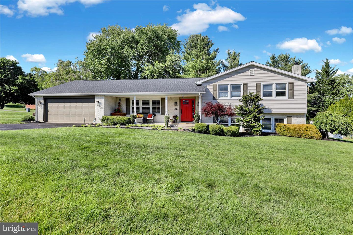 45 Mast Road, Oley