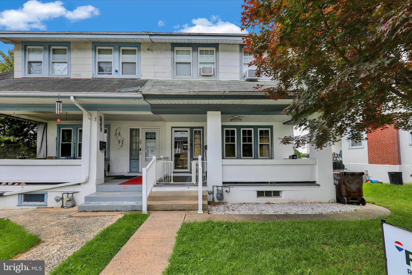 27 W 33rd Street, Reading
