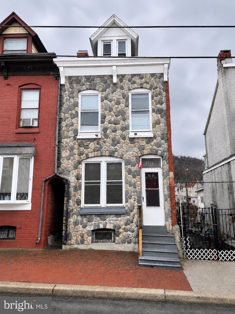 1424 Muhlenberg Street