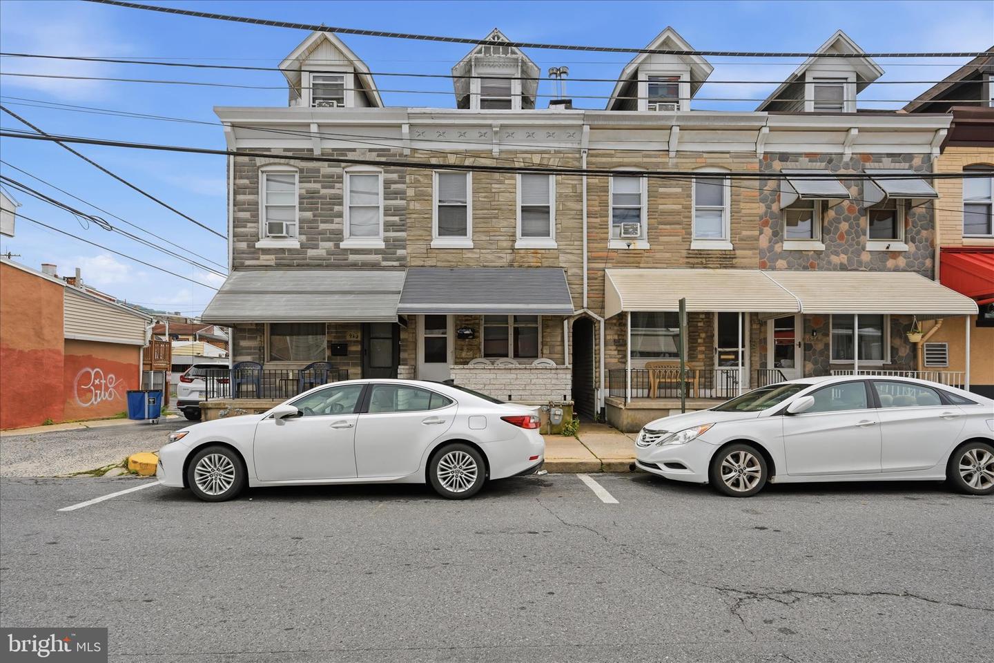940 Pike Street
