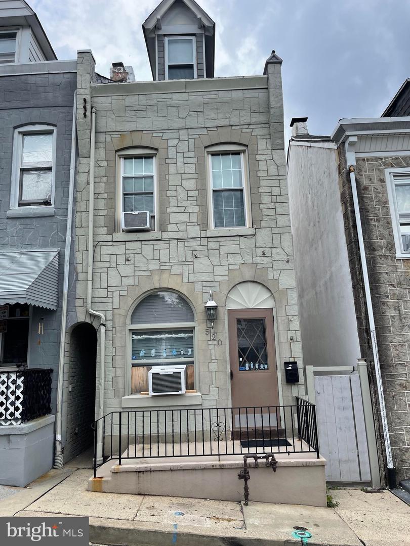 520 S 17 1/2 Street