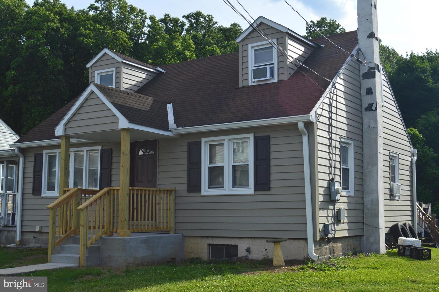 46 Mountain Spring Road