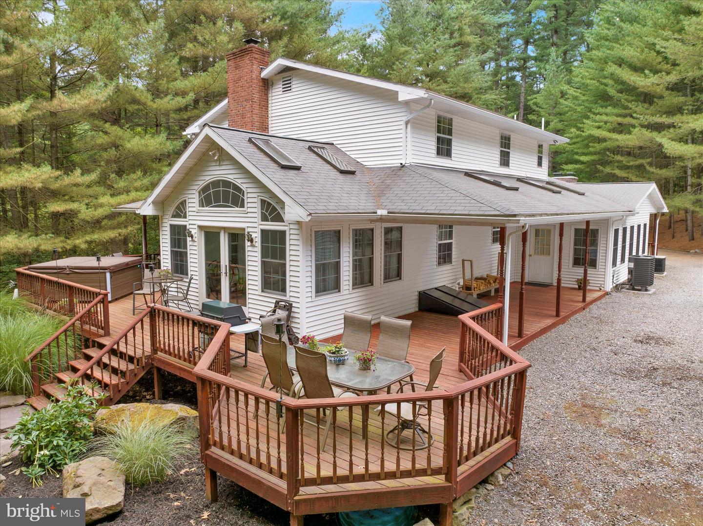852 Hunters Road